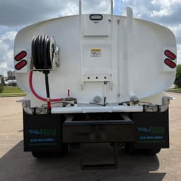 Camión pipa de agua International DuraStar 4300 2018 — 2,000 galones - fotografia 6