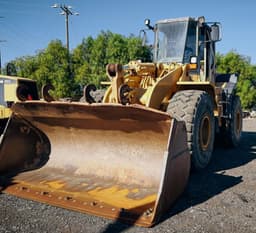 Cargador frontal Caterpillar 950F 1994 — cargador de ruedas de porte grande con cabina - fotografia 4