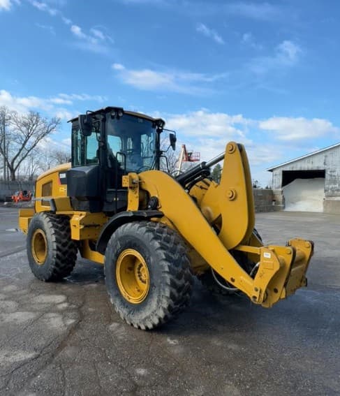 Cargador frontal Caterpillar 930M 2020 — cargador de ruedas con cabina, serie M, 4,022 h - fotografia 1