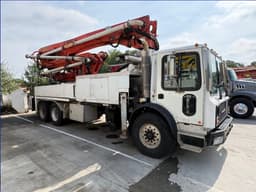 Bomba de concreto Putzmeister BSF31-5.16H 2004 — pluma Z de 31 m sobre Mack MR688S - fotografia 4