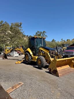 Retroexcavadora Caterpillar 420E 2012 – 4x4 con Cabina Cerrada y 2,813 Horas - fotografia 6