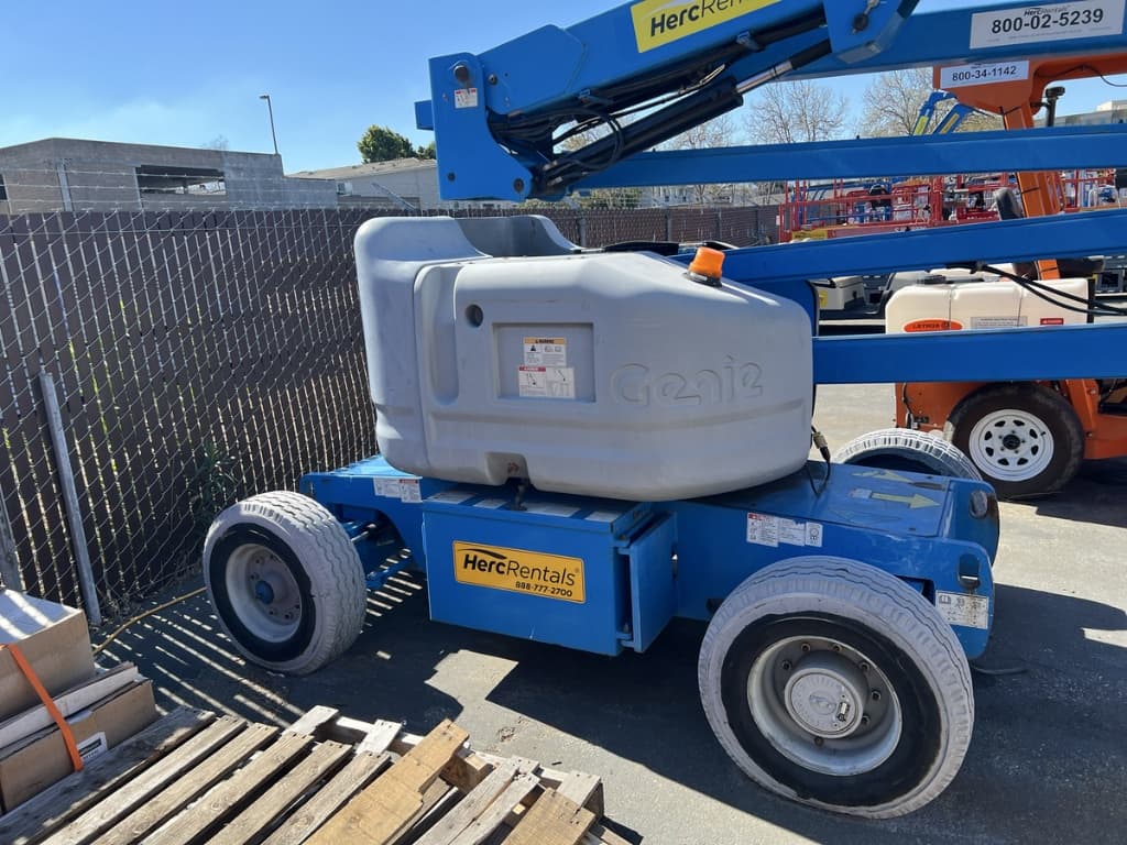 Elevador articulado Genie Z-45/25J 2014 | 45 ft y 999 h - fotografia 1