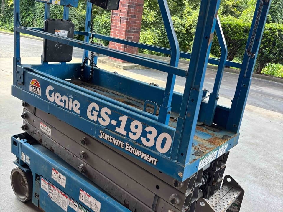 Elevador de Tijera Genie GS-1930 2015 Eléctrico – 19 ft y Solo 617 Horas - fotografia 1