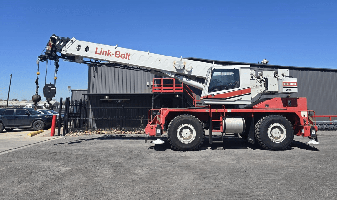 Grúa RT Link-Belt RTC-8030 2000 – 30 Ton con 91 ft de Pluma y Jib de 21 ft - fotografia 1
