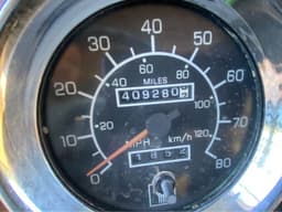 Odómetro en millas del camión de volteo Kenworth T800 2000