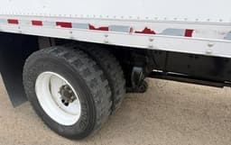 Llanta trasera del camión caja seca Freightliner M2 106 2019