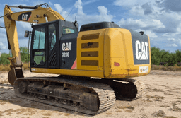 parte atras del otro lado de la excavadora 2014 320el