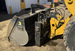 Cargador frontal Caterpillar 930K 2012 con cabina - fotografia 5