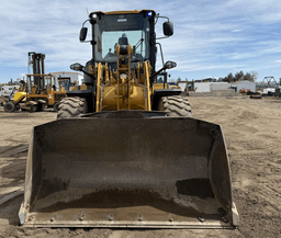 Cucharón y frente de cargador frontal Caterpillar 930K