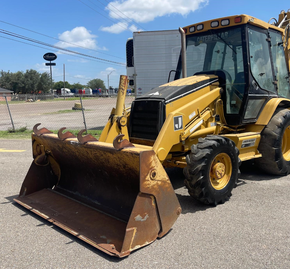 Retroexcavadora Caterpillar 420D 2001 — retro multipropósito confiable