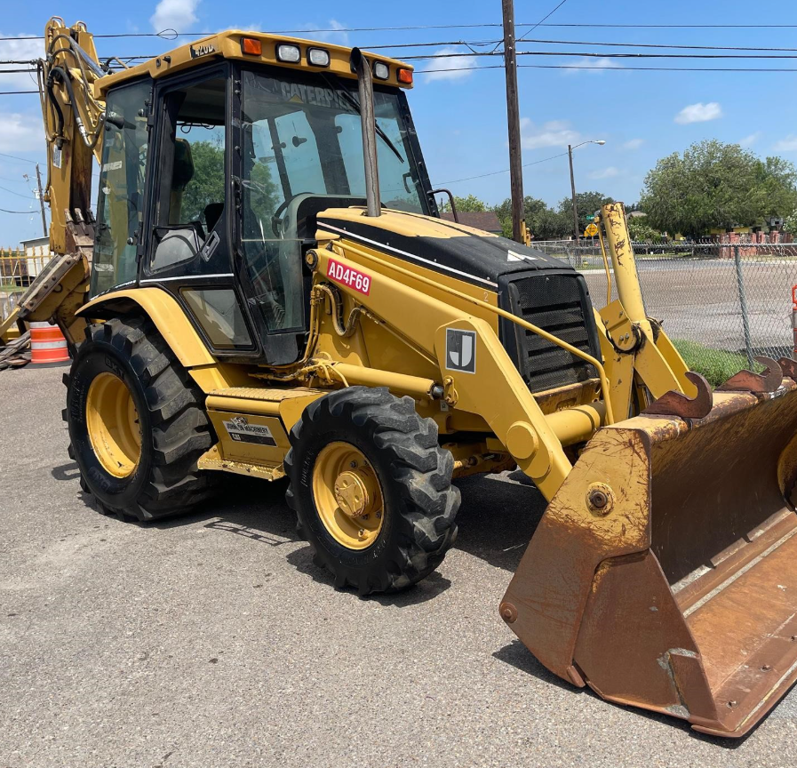 Retroexcavadora Caterpillar 420D 2001 — retro multipropósito confiable