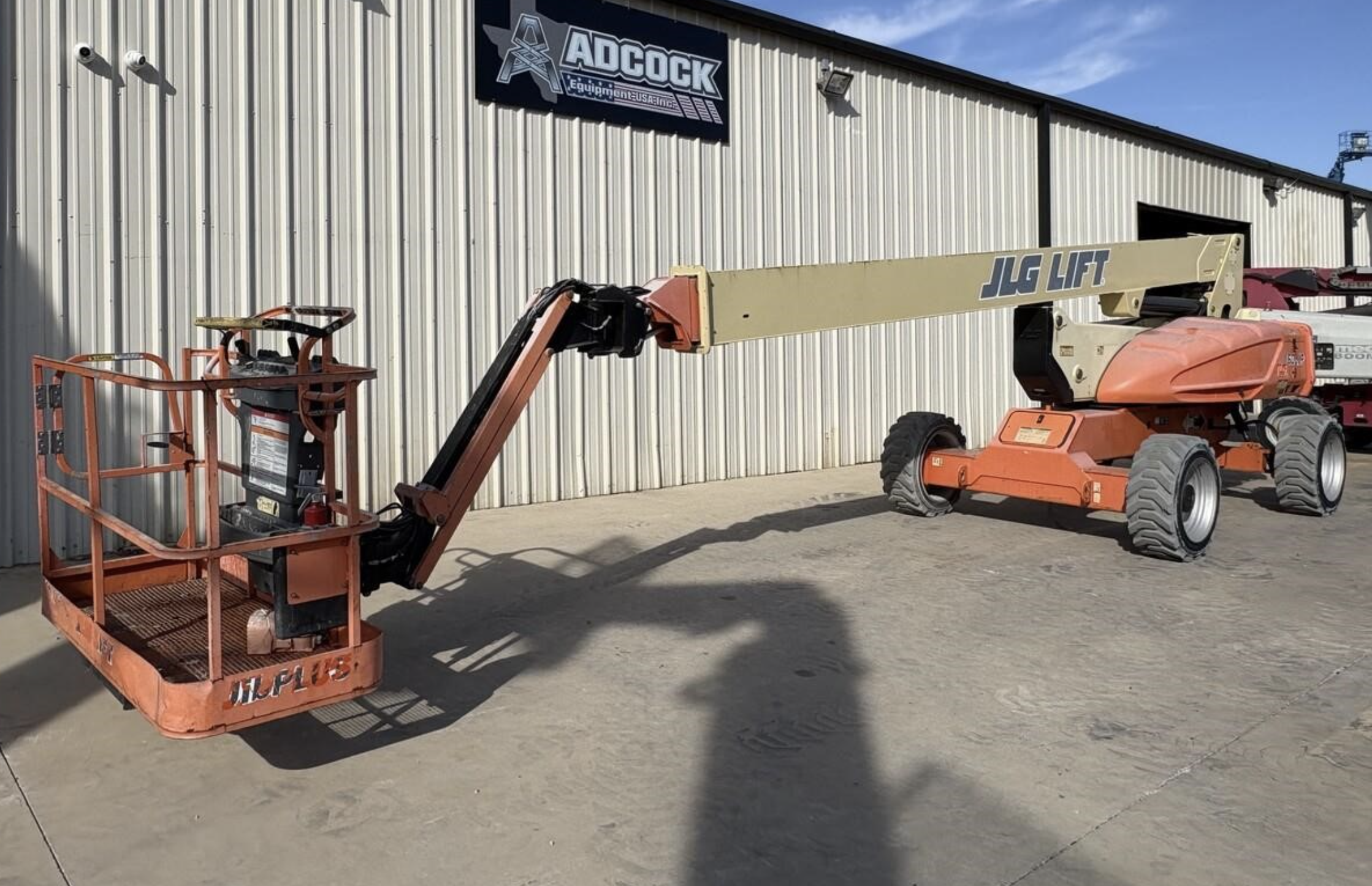 Elevador articulado JLG M600JP 2016 — híbrido, 60 ft con jib, solo 664 horas - fotografia 8
