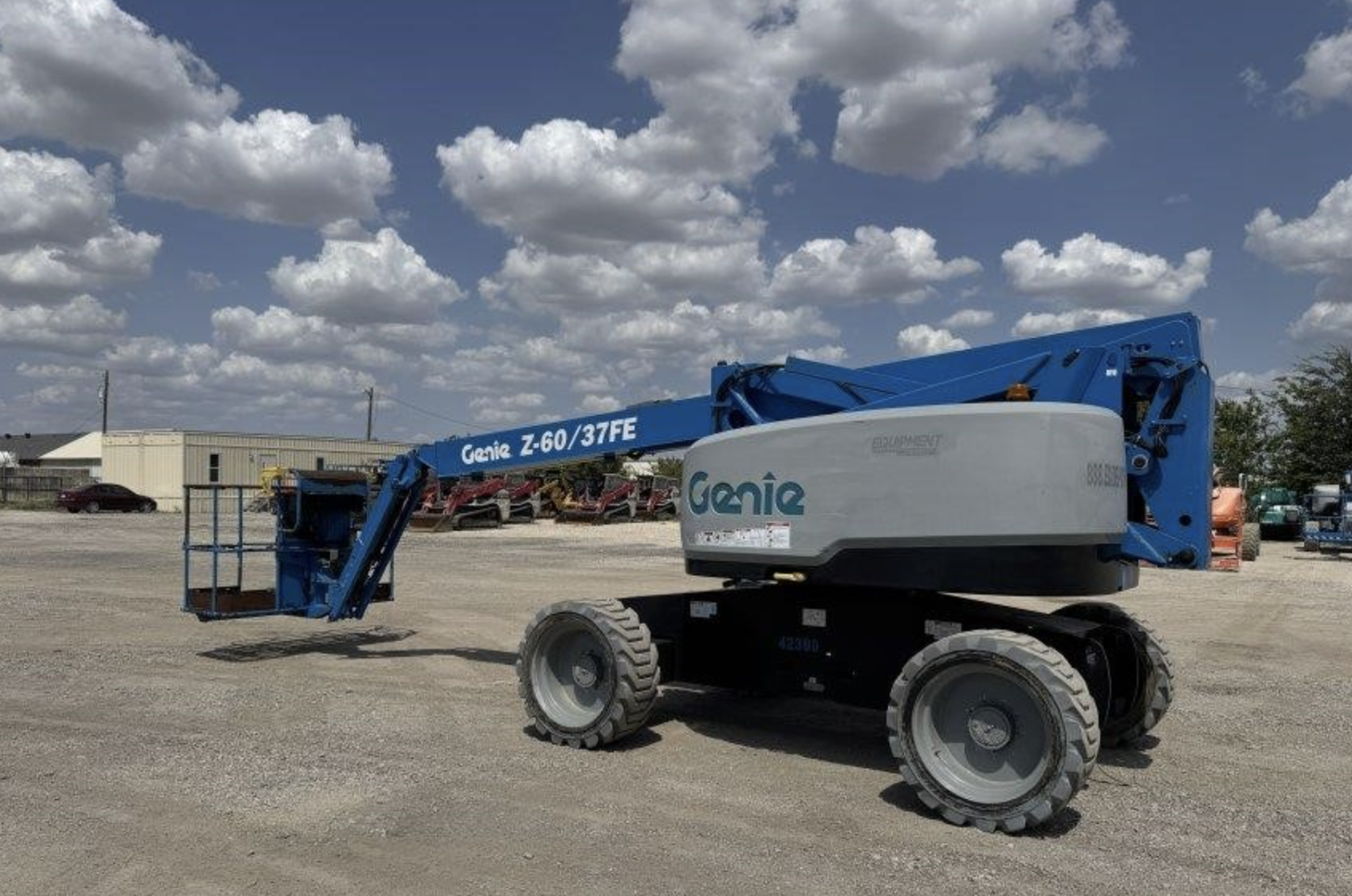 Elevador articulado Genie Z60/37FE 2018 — híbrido, 60 ft, solo 442 horas - fotografia 7