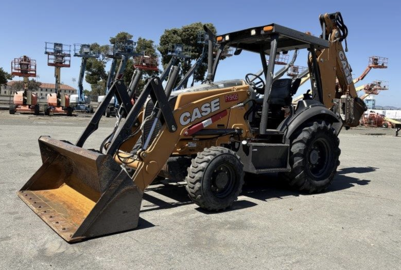 Retroexcavadora Case 580N EP 2021 — 4x4, extensión y martillo, solo 2,069 horas