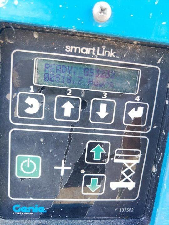 Plataforma de tijera Genie GS-3232 2016 — angosta, eléctrica 38 ft, solo 516 horas - fotografia 7