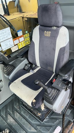2017 Caterpillar 320E