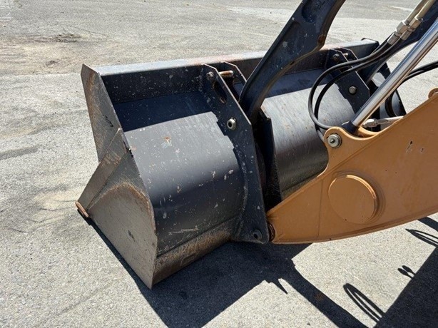 Retroexcavadora CASE 580N EP 2021 – 4x4 con Solo 2,069 Horas