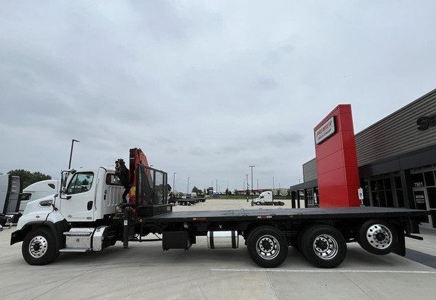 Grúa Articulada Palfinger PK23500 2018 – 10 Ton sobre Freightliner 114SD