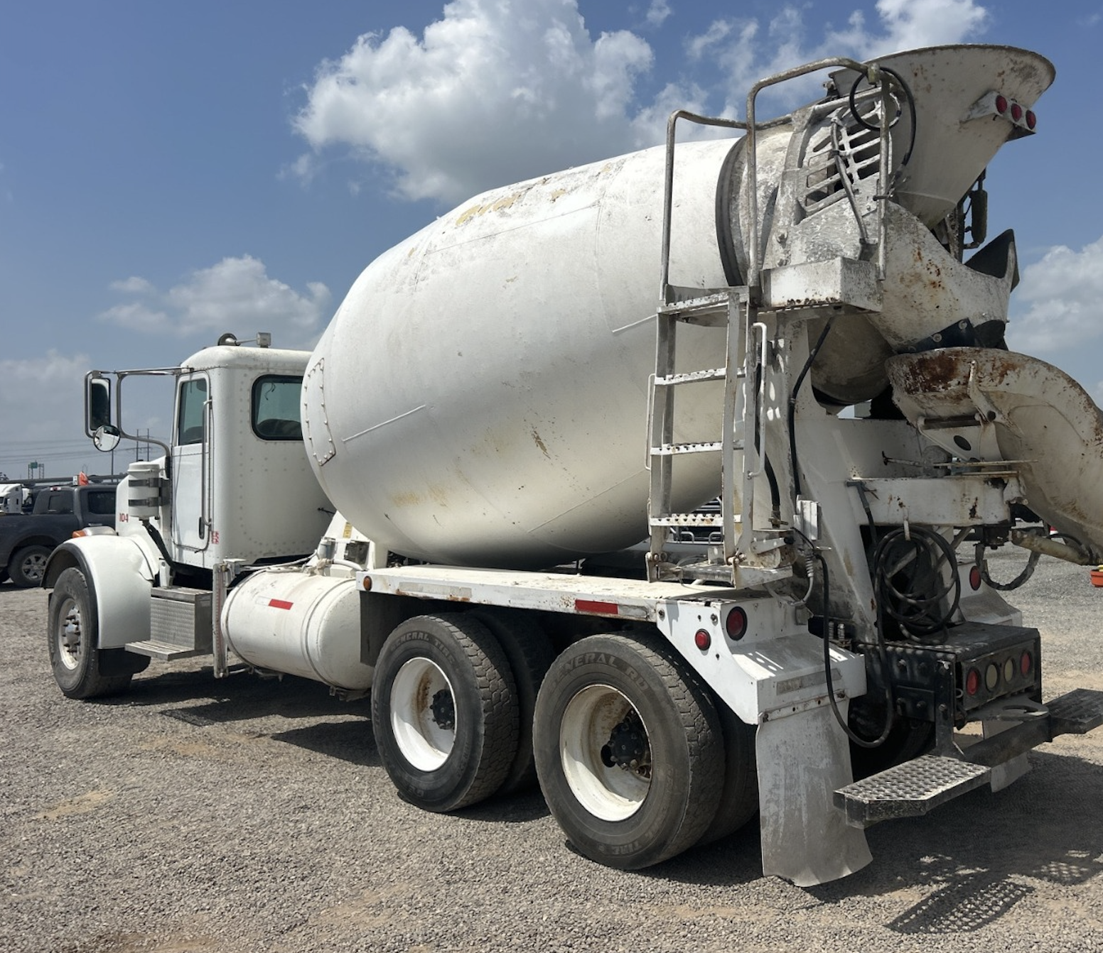 Trompo Revolvedor McNeilus 10 yd 2007 sobre Peterbilt 357 - fotografia 11
