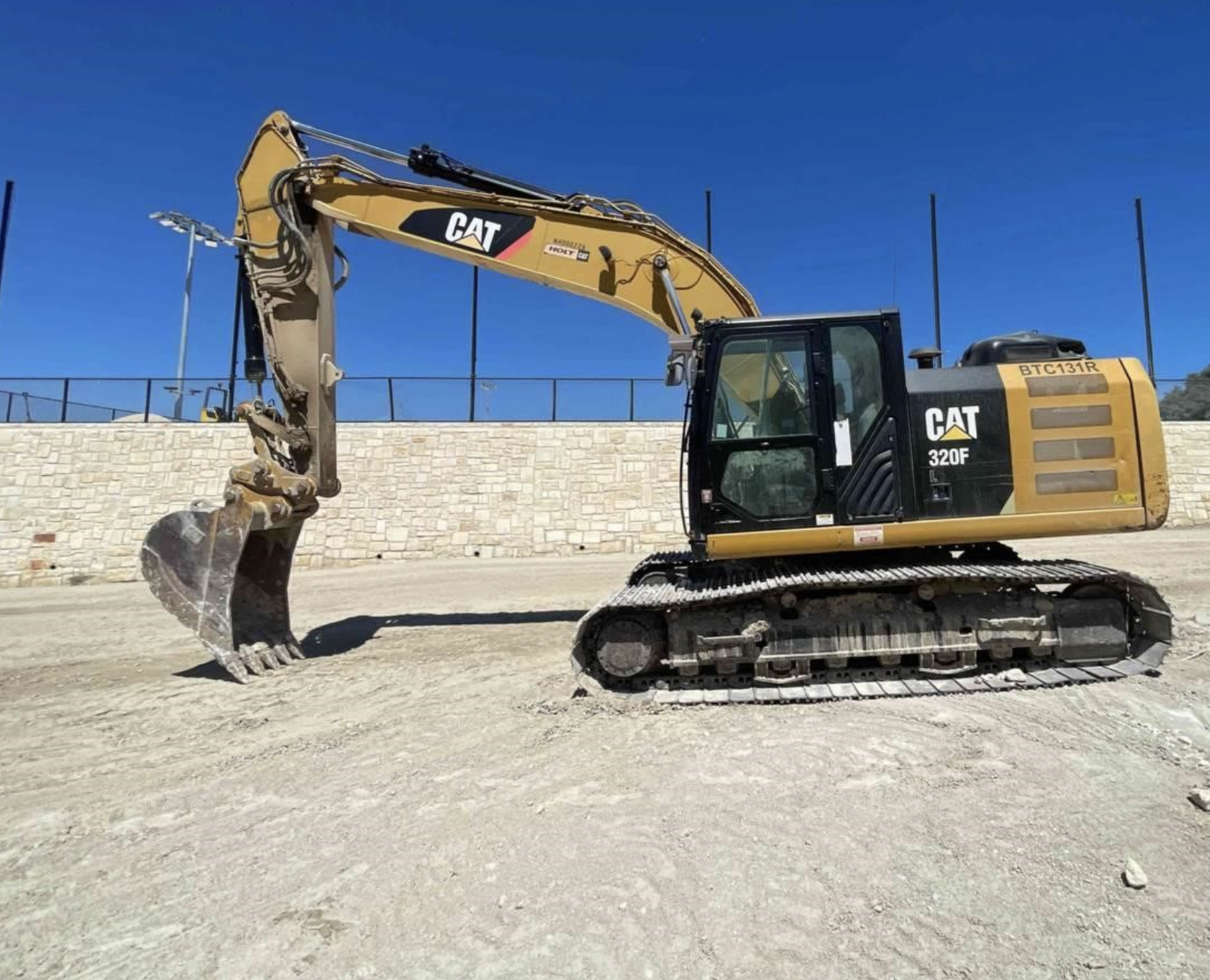 Excavadora Caterpillar 320FL 2016 – 6,185 Horas con Hidráulica de Alto Flujo - fotografia 7