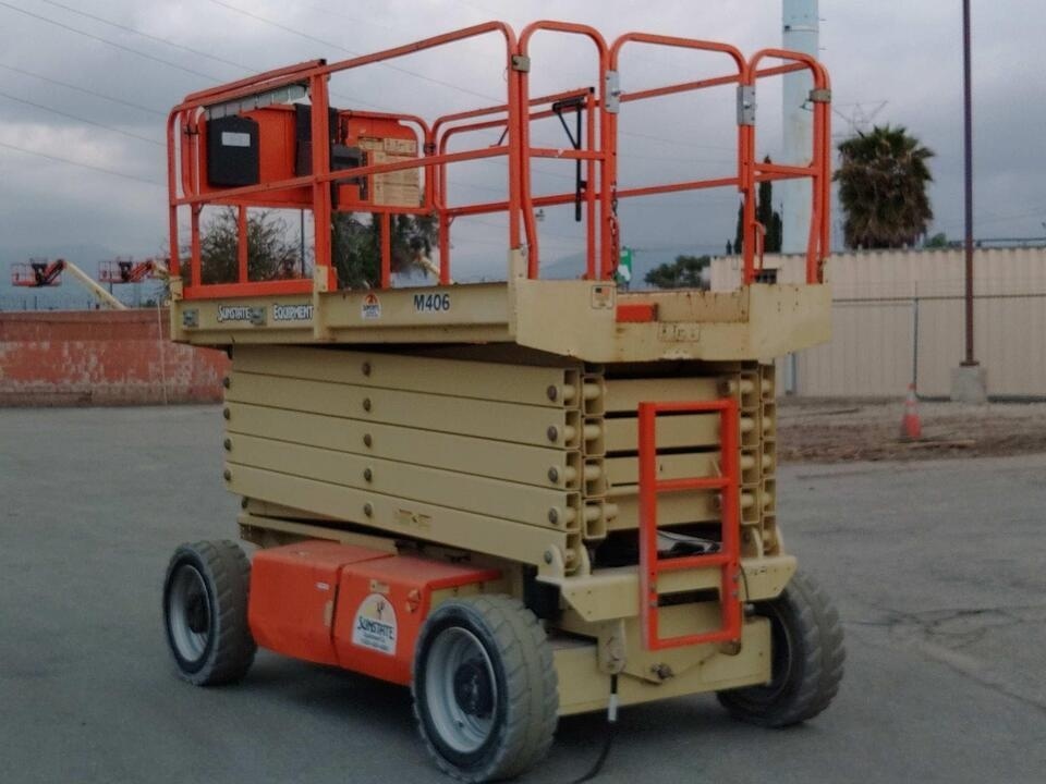 Elevador de Tijera JLG M4069LE 2015 – Todo Terreno de 40 ft con Solo 562 Horas - fotografia 9