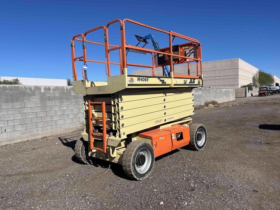 Elevador de tijera JLG M4069LE 2017 | 40 ft y 505 horas - fotografia 7