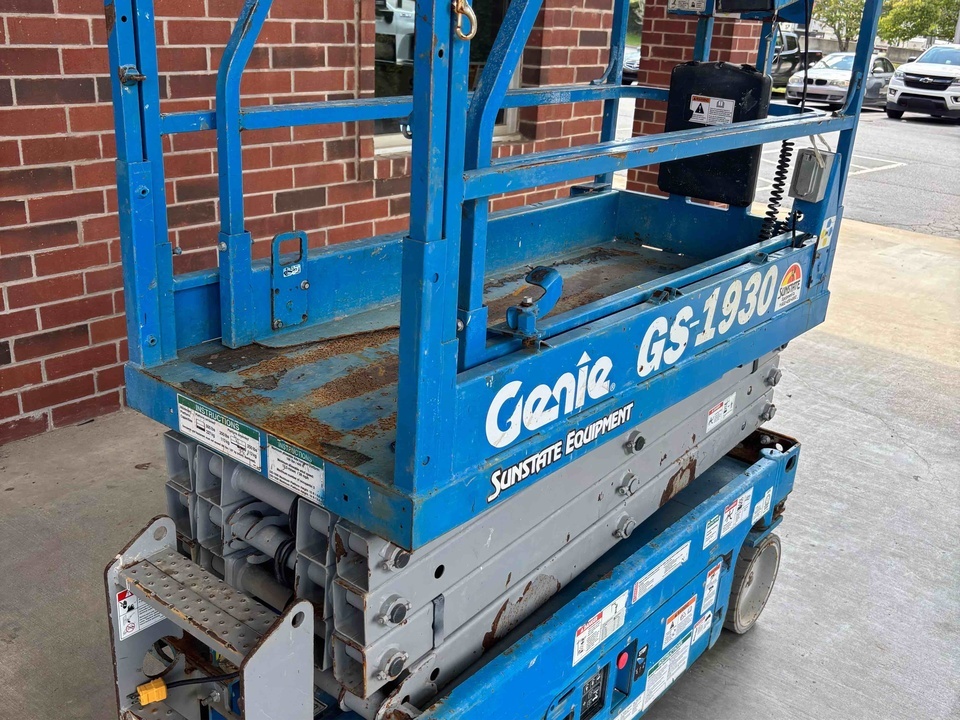 Elevador de Tijera Genie GS-1930 2015 Eléctrico – 19 ft y Solo 617 Horas - fotografia 7