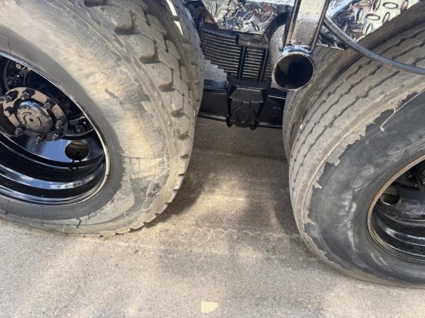 Llantas traseras del camión roll-off International WorkStar 7500 2012