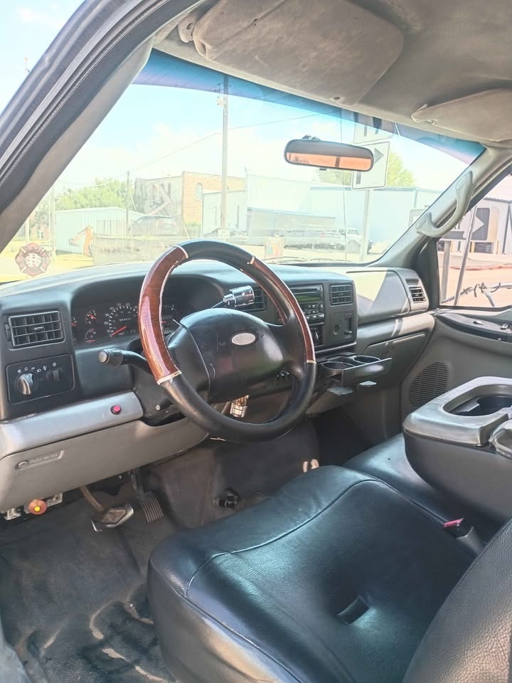 Camión plataforma Ford F-650 XLT 2008 – 386,000 millas - fotografia 7