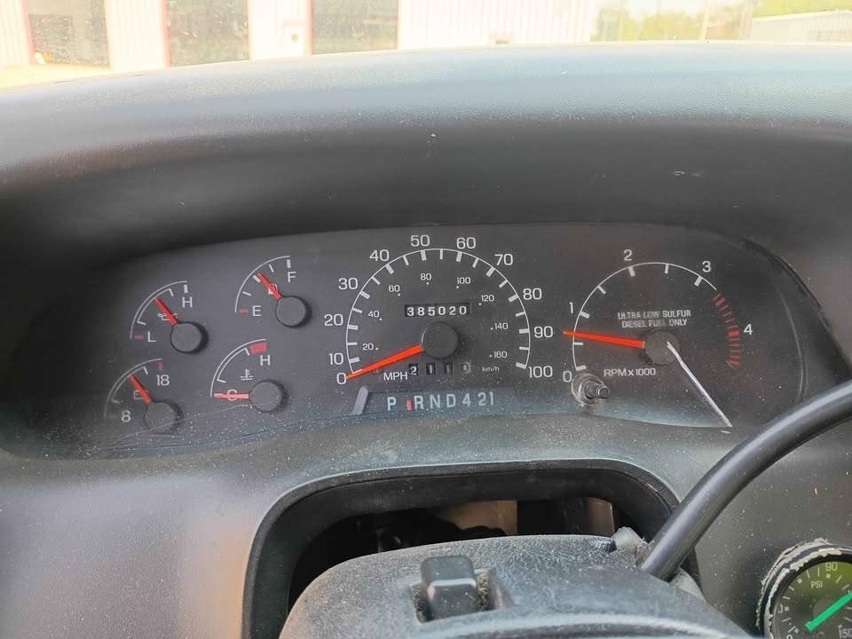 Camión plataforma Ford F-650 XLT 2008 – 386,000 millas - fotografia 9