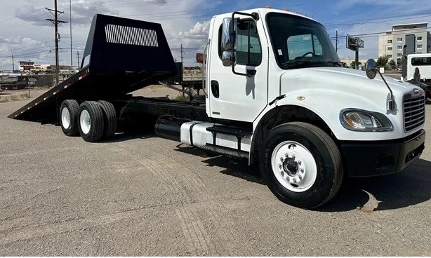 Camión plataforma Freightliner M2 106 2007 – cama inclinable - fotografia 8