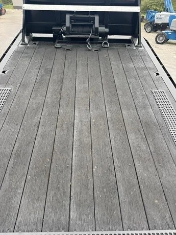 Superficie de la cama del camión plataforma Peterbilt 348 2013