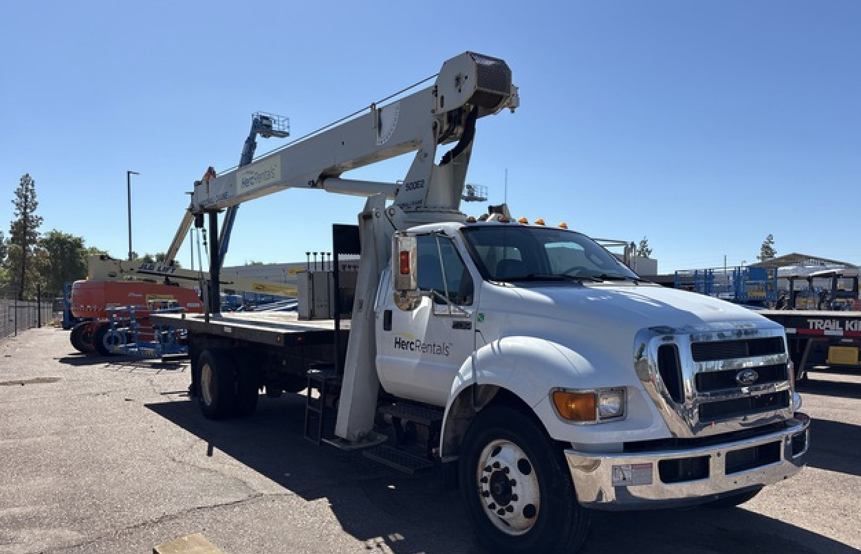 Grúa Titán National 500E2 2015 – 18 Ton y 71 ft sobre Ford F-750XL