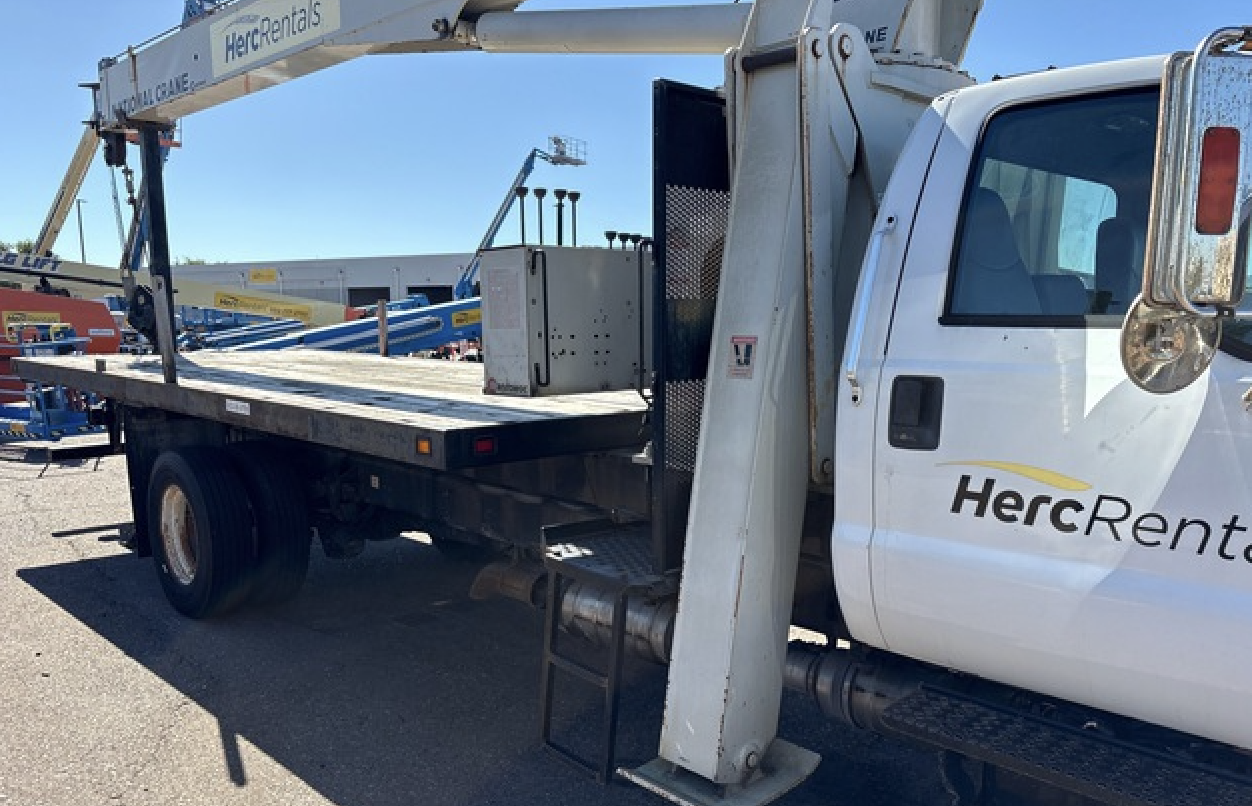 Grúa Titán National 500E2 2015 – 18 Ton y 71 ft sobre Ford F-750XL - fotografia 8