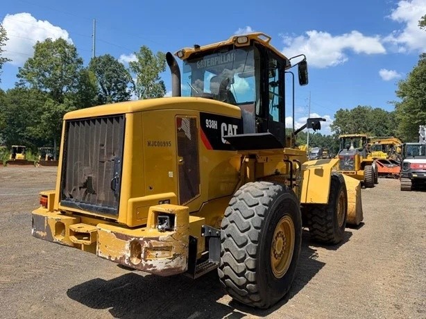 Cargador frontal Caterpillar 938H 2010 – 9,115 horas y cabina - fotografia 10