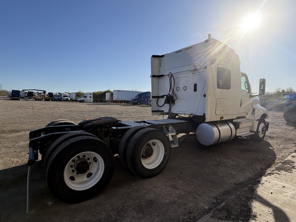 Tractocamión International LT625 2018 con Cummins X15 y camarote - fotografia 9