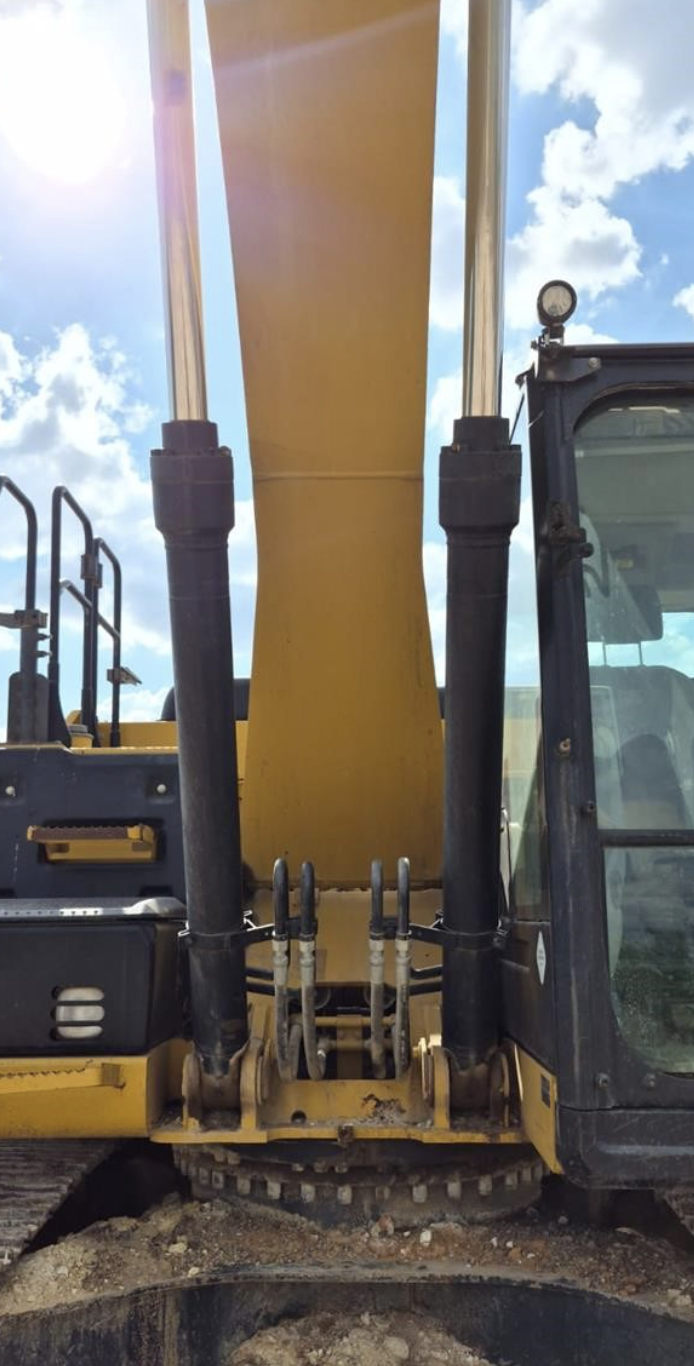 brazo detalle de la excavadora 320el 2014