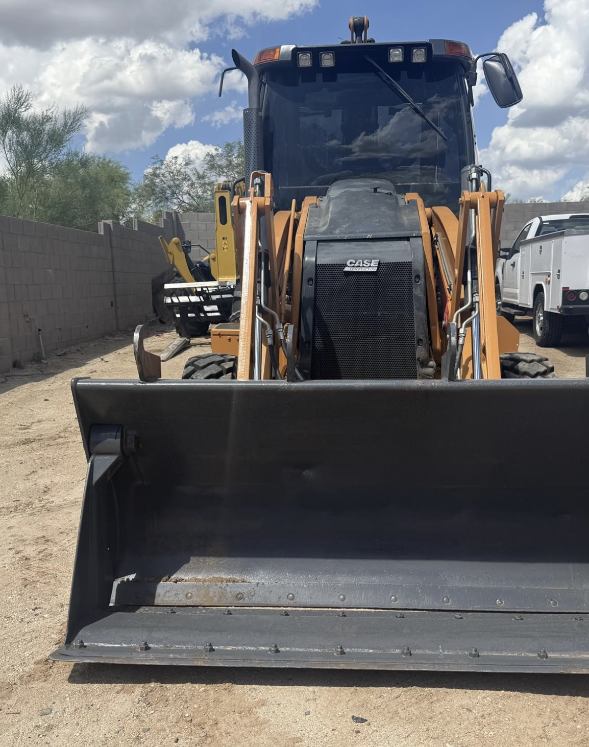 Frente de la retroexcavadora CASE 580SN 2016 4x4