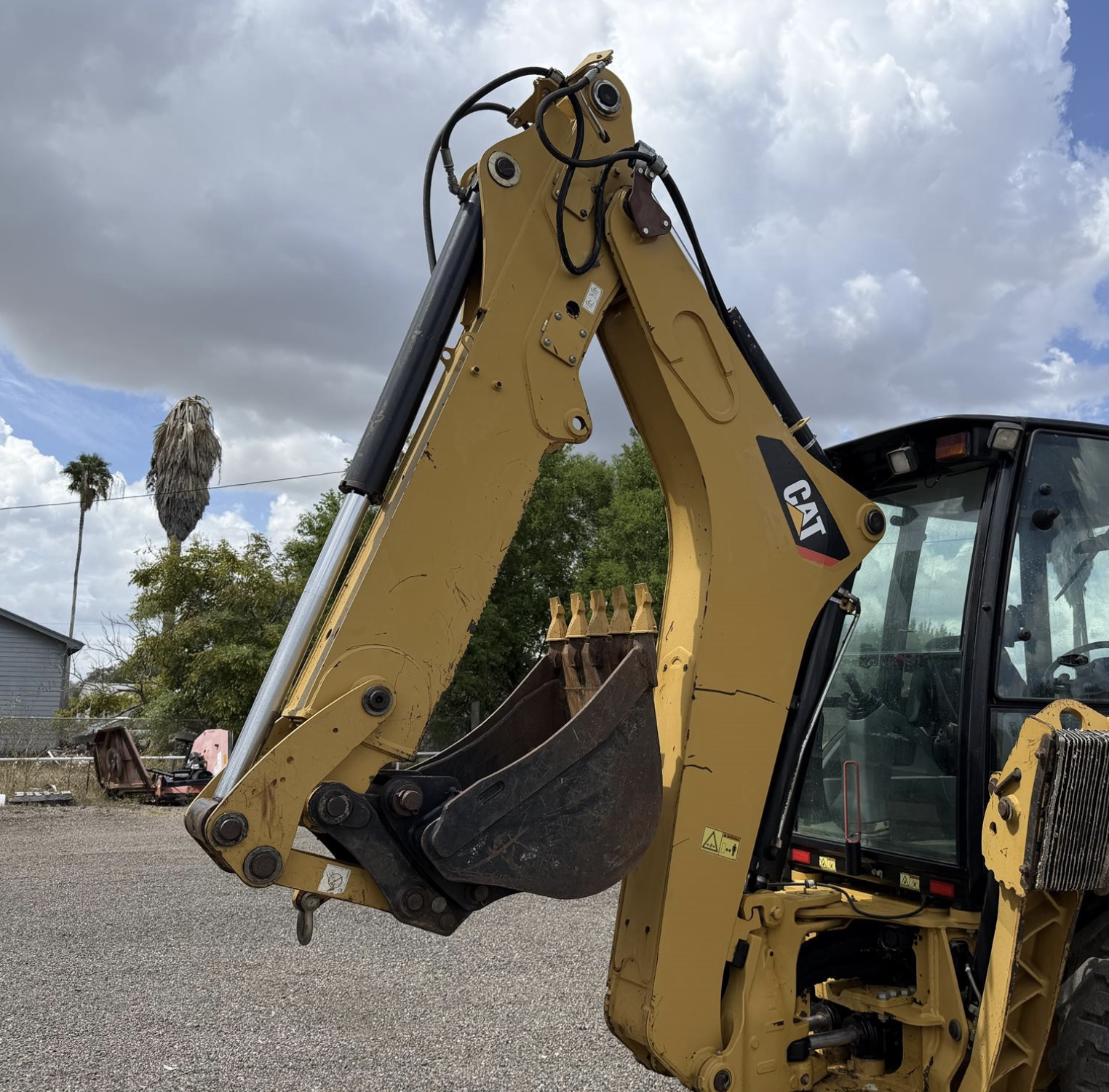 Retroexcavadora Caterpillar 430E 2010 4x4 con cabina, brazo extensible y kit para martillo - fotografia 13