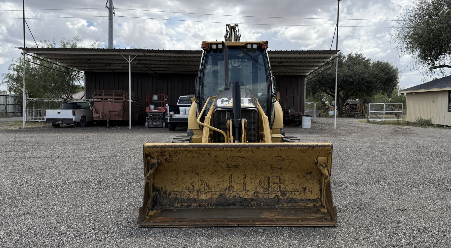 Retroexcavadora Caterpillar 430E 2010 4x4 con cabina, brazo extensible y kit para martillo - fotografia 15