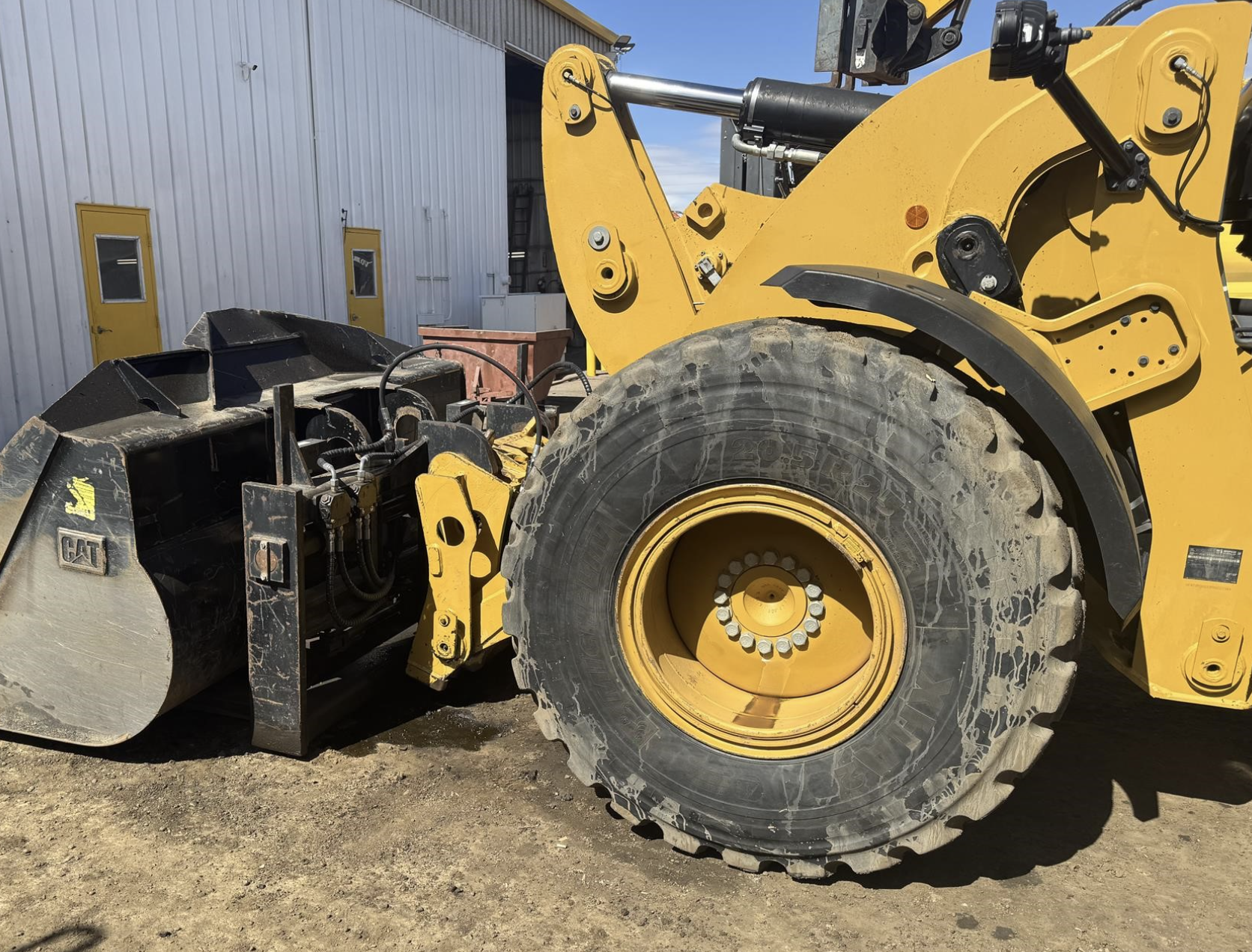 Llanta de cargador frontal Caterpillar 930K