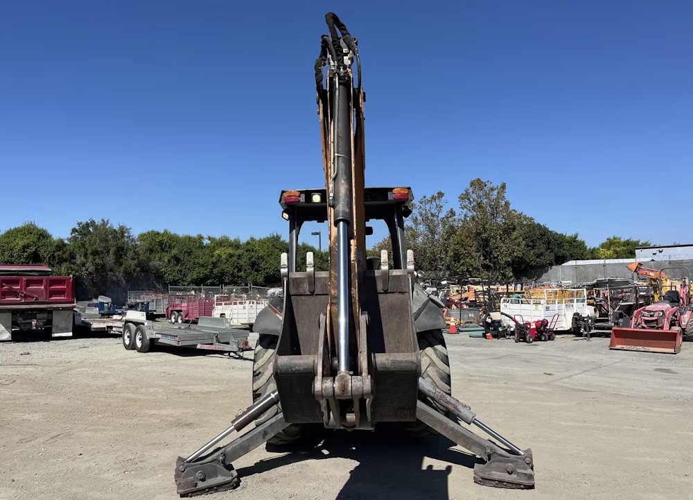 Retroexcavadora CASE 580N EP 2017 4x4 sin DEF, con brazo extensible y bote de almeja - fotografia 9