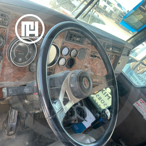 Camión mixer Kenworth 2003 con motor Cummins ISM usado
