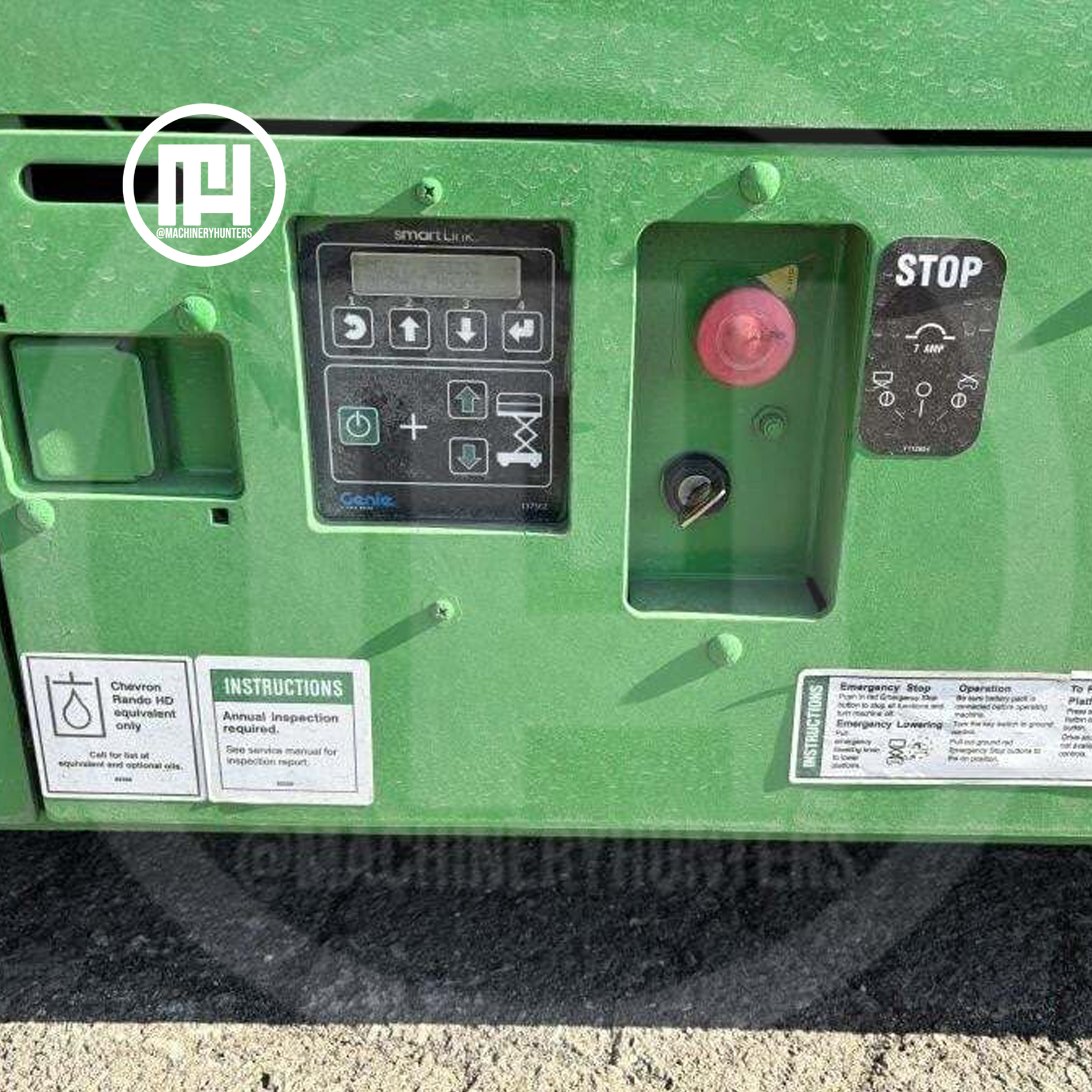 Panel de control del elevador de tijera Genie GS3232 año 2015