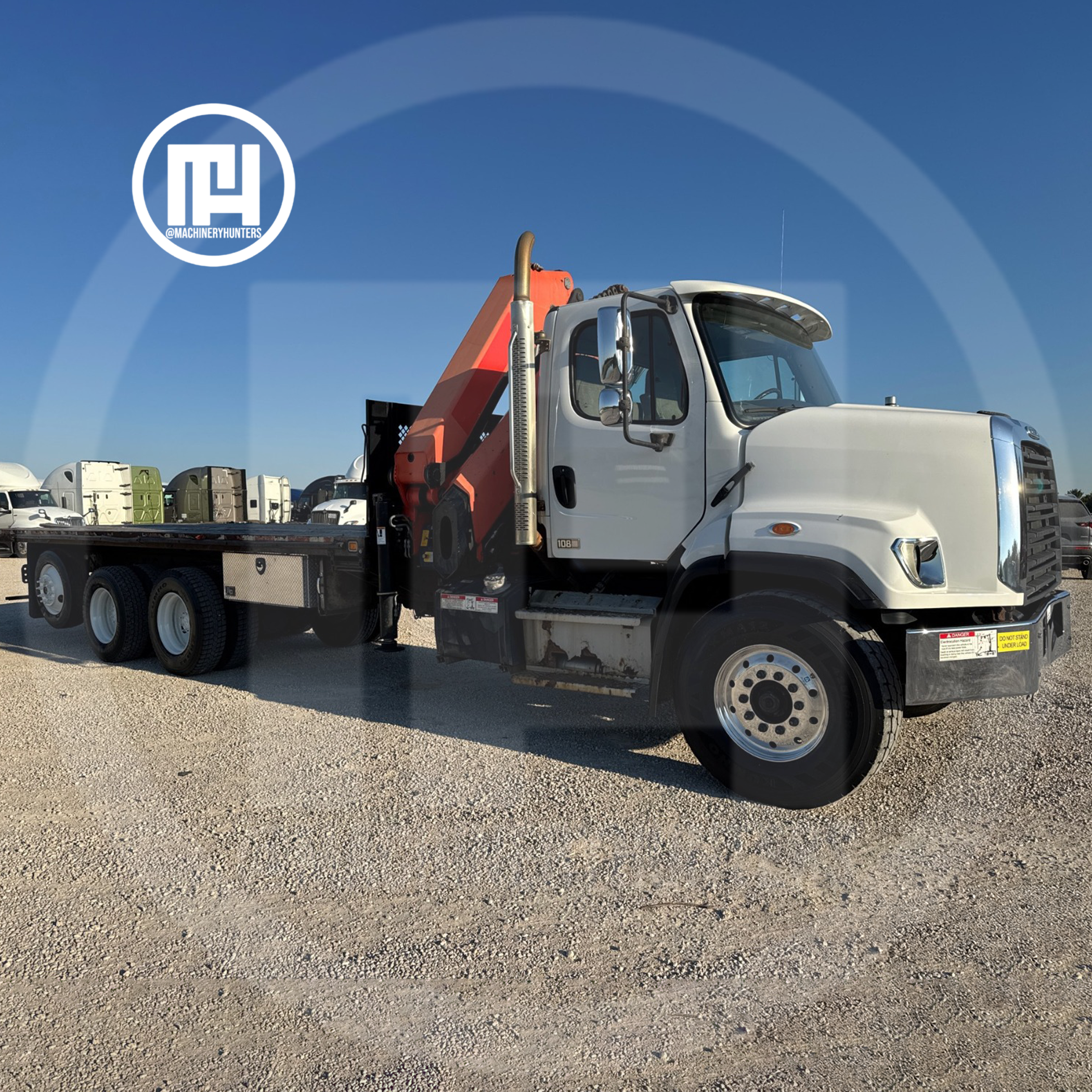 Grúa Freightliner 2015 vista lateral