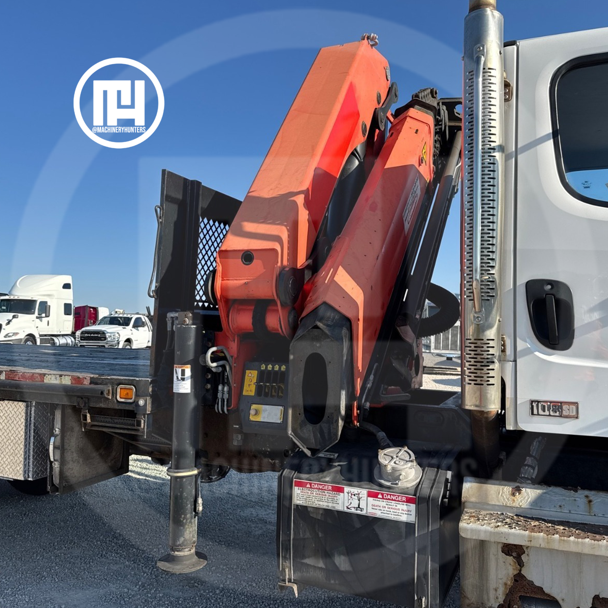 Brazo hidráulico Palfinger PK26002‑EH en descanso