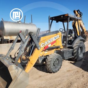 Retroexcavadora Case 580N EP 2019 vista frontal izquierda en patio de Mexicali