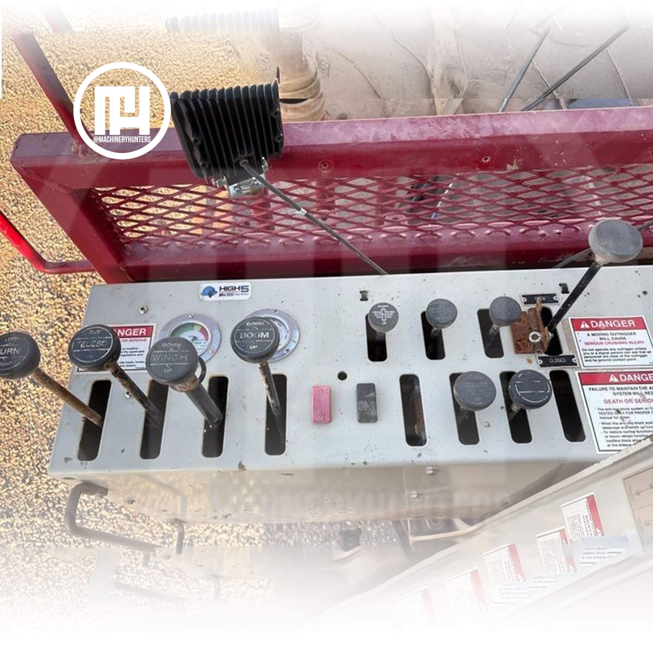 Controles de operación de pluma de la National 800D 2011